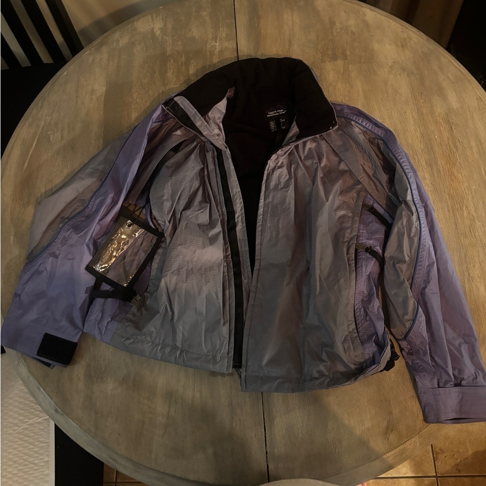 Purple Water-Resistant Ski Jacket with Elastic Cuffs